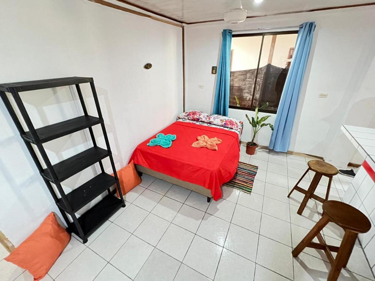Mochis Apartment Quepos Ngoại thất bức ảnh