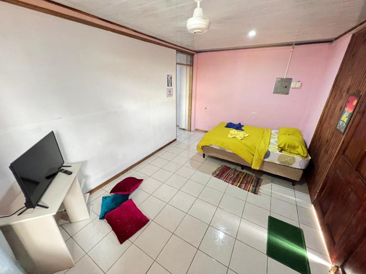 Mochis Apartment Quepos Ngoại thất bức ảnh