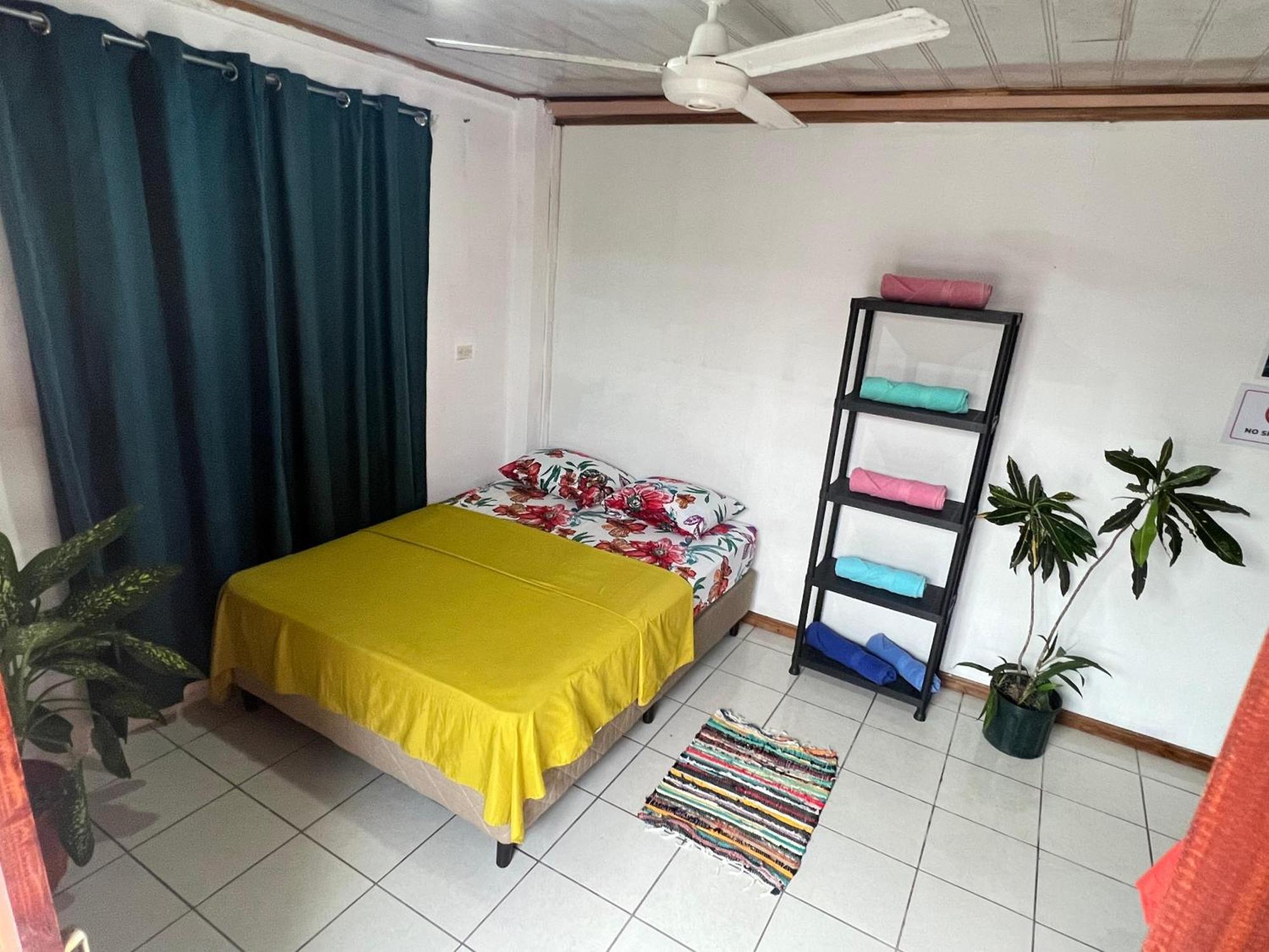 Mochis Apartment Quepos Ngoại thất bức ảnh