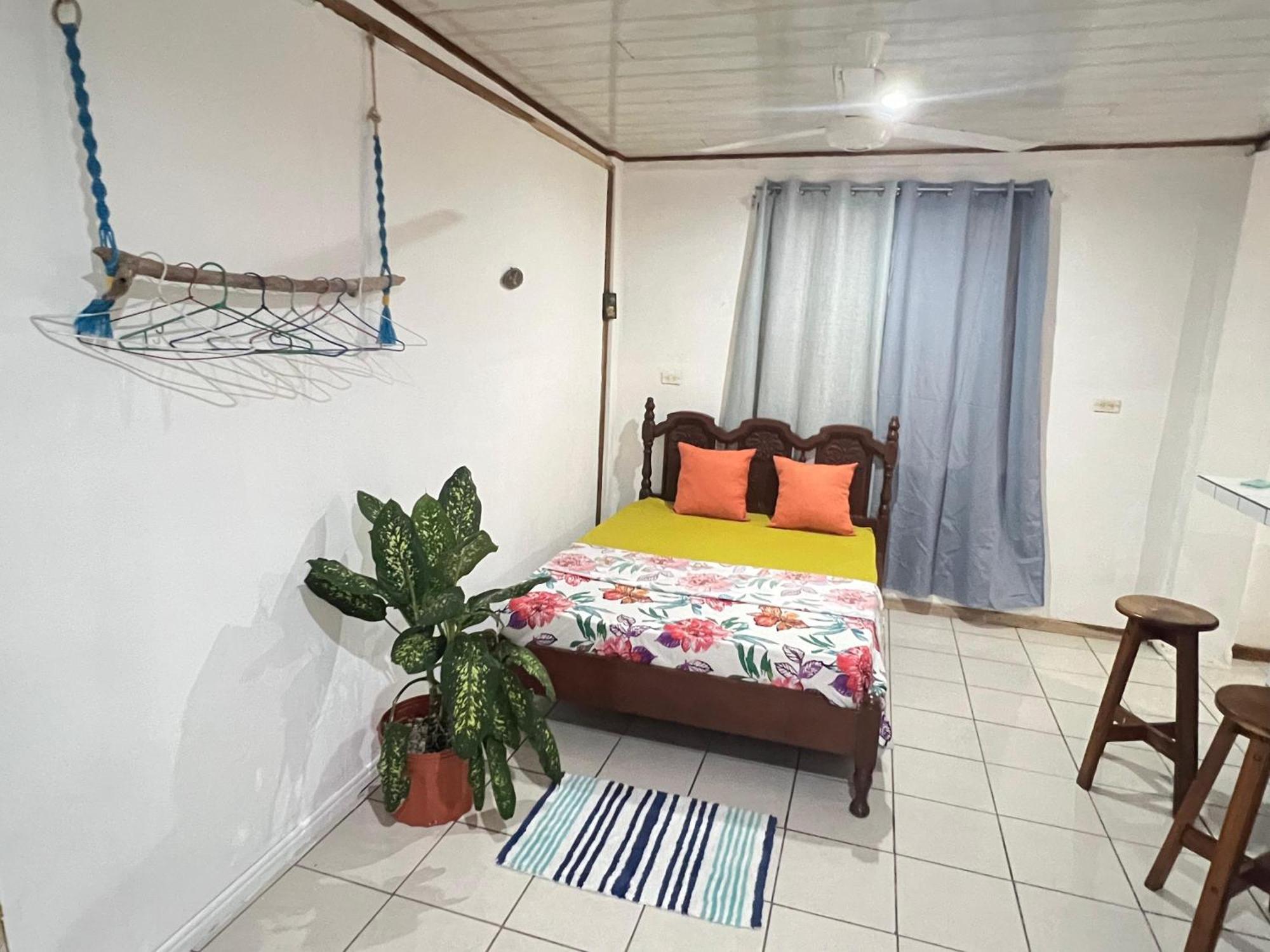 Mochis Apartment Quepos Ngoại thất bức ảnh