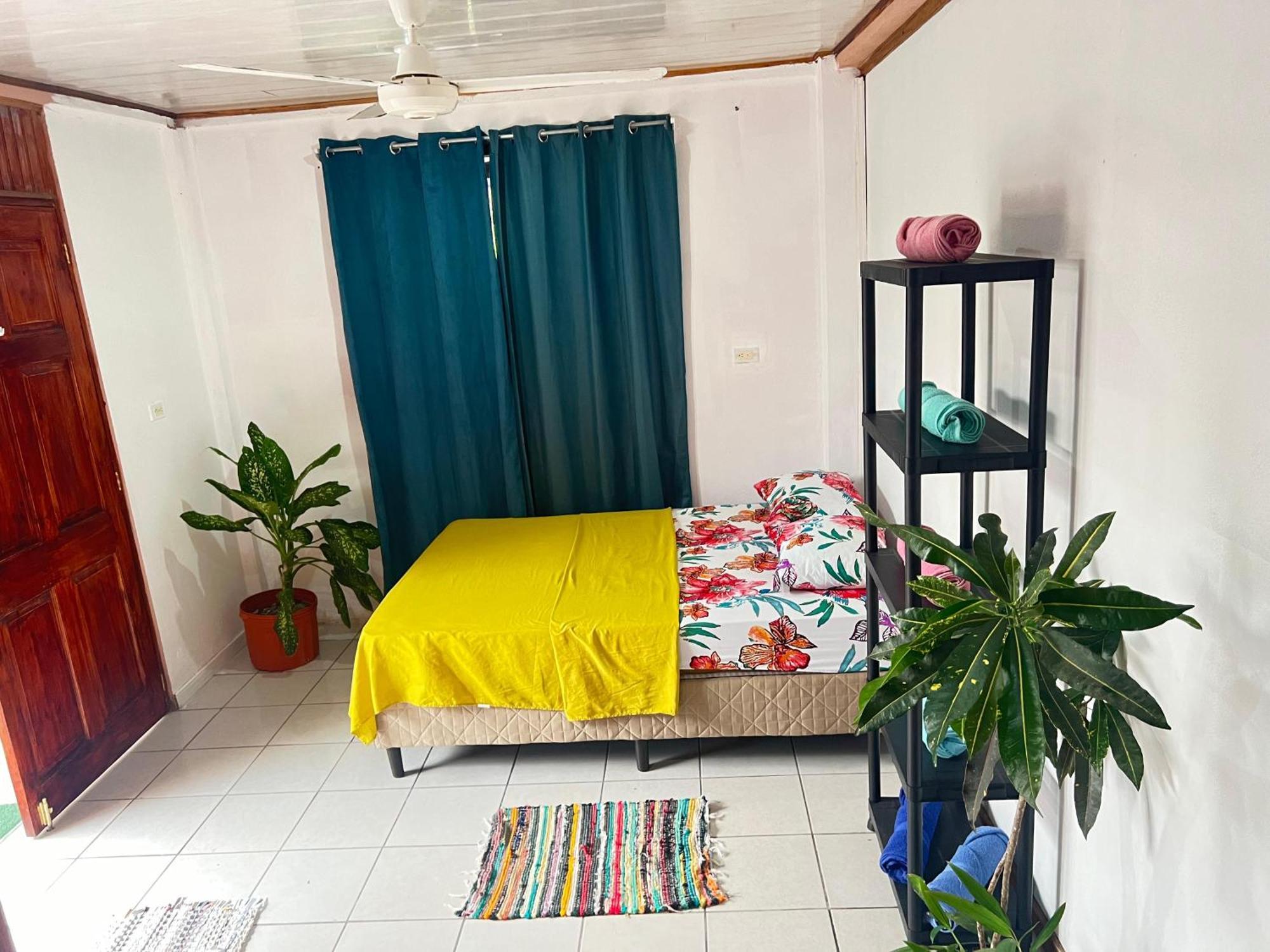 Mochis Apartment Quepos Ngoại thất bức ảnh