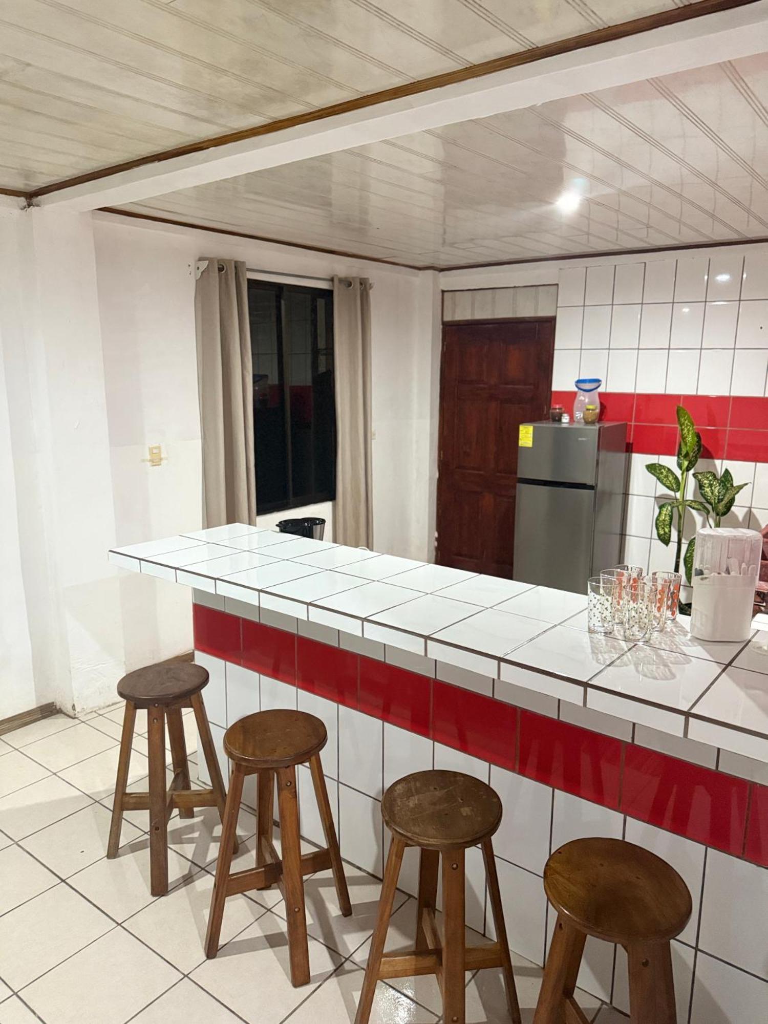 Mochis Apartment Quepos Ngoại thất bức ảnh